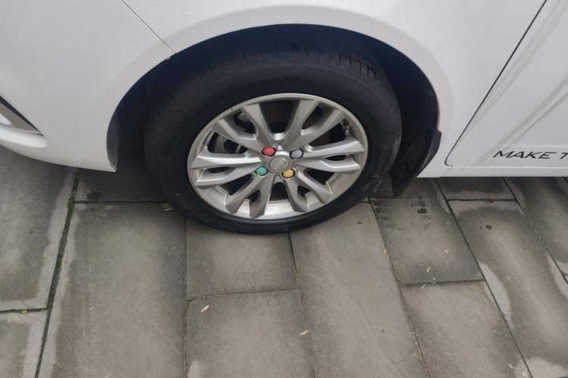 Used Geely Auto Vision 2019 Upgraded Model 1.5L Manual Luxury Version China VI Standard Left Front Wheel Hub