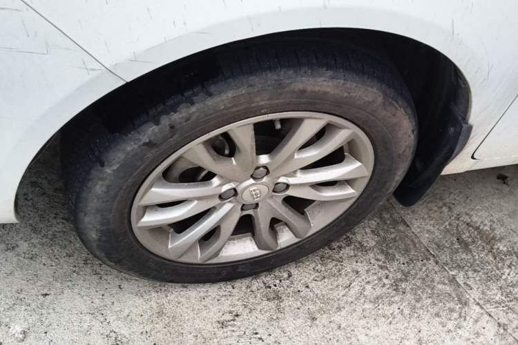 Used Geely Auto Vision 2019 Upgraded Model 1.5L CVT Luxury Version China VI Standard Left Front Wheel Hub