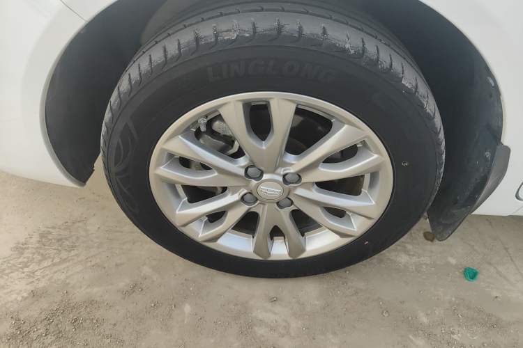 Used Geely Auto Vision 2019 Upgraded Model 1.5L CVT Luxury Version China VI Standard Left Front Wheel Hub