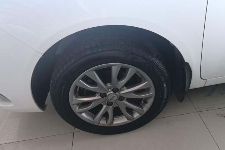 Used Geely Auto Vision 2019 Upgraded Model 1.5L Manual Luxury Version China VI Standard Left Front Wheel Hub