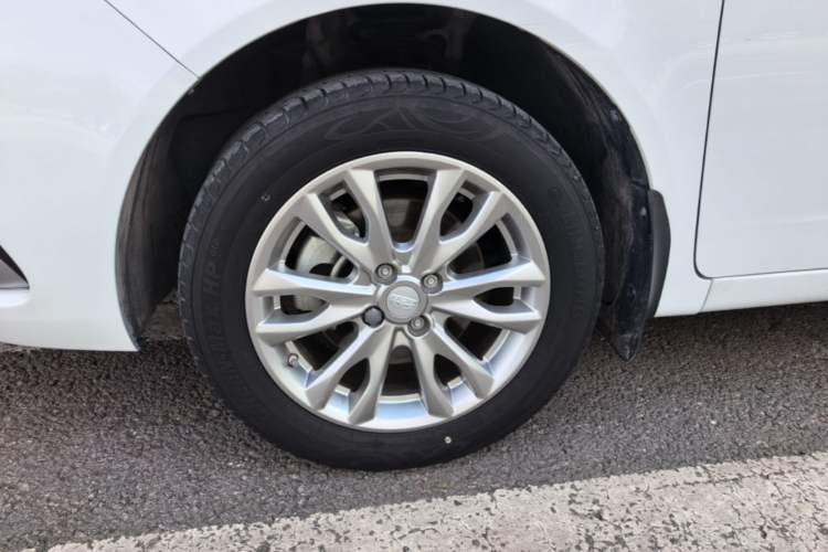 Used Geely Auto Vision 2019 Upgraded Model 1.5L CVT Prestige Version China VI Standard Left Front Wheel Hub