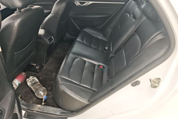 Used Geely Auto Vision 2019 Upgraded Model 1.5L Manual Luxury Version China VI Standard Left Rear Seat