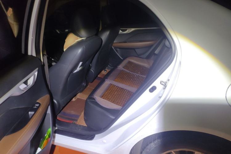Used Geely Auto Vision 2019 Upgraded Model 1.5L CVT Luxury Version China VI Standard Left Rear Seat