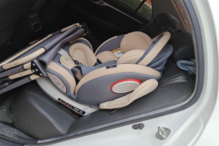 Used Geely Auto Vision 2019 Upgraded Model 1.5L CVT Luxury Version China VI Standard Left Rear Seat