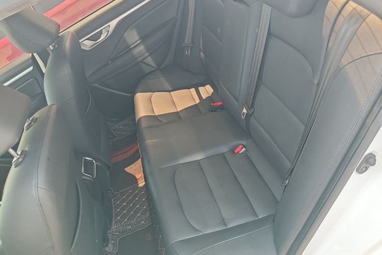 Used Geely Auto Vision 2019 Upgraded Model 1.5L Manual Luxury Version China VI Standard Left Rear Seat