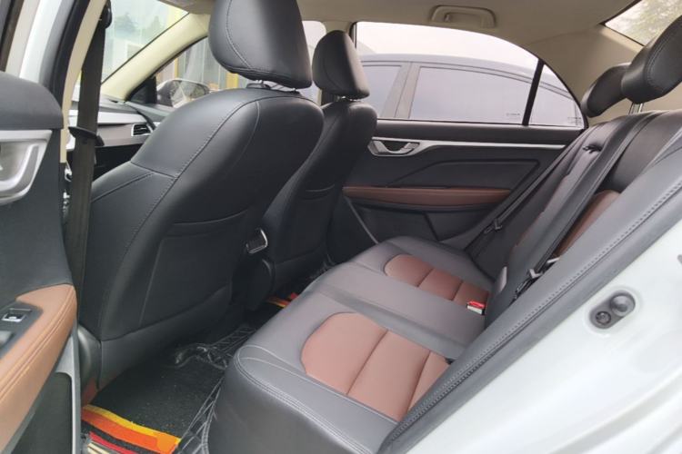 Used Geely Auto Vision 2019 Upgraded Model 1.5L CVT Luxury Version China VI Standard Left Rear Seat
