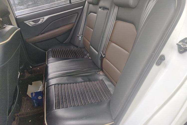 Used Geely Auto Vision 2019 Upgraded Model 1.5L CVT Luxury Version China VI Standard Left Rear Seat