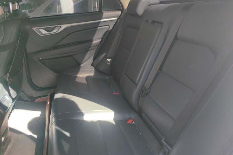 Used Geely Auto Vision 2019 Upgraded Model 1.5L Manual Luxury Version China V Standard Left Rear Seat