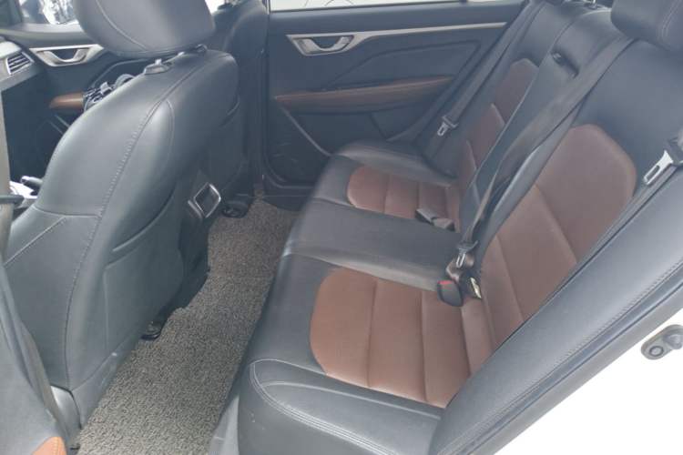 Used Geely Auto Vision 2019 Upgraded Model 1.5L CVT Luxury Version China VI Standard Left Rear Seat