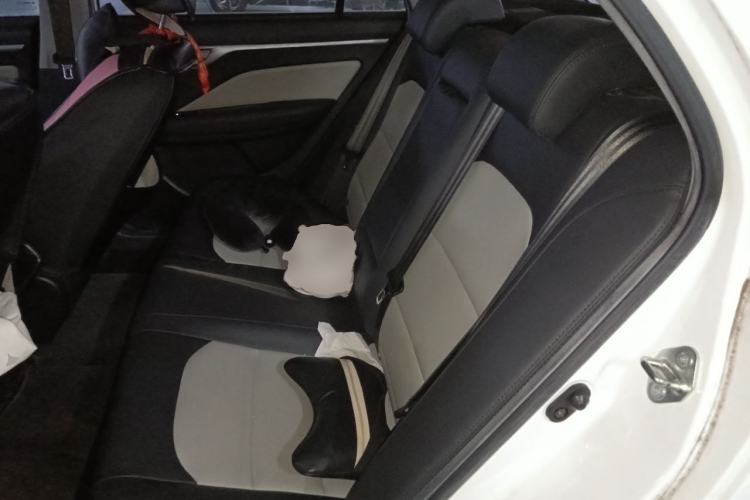 Used Geely Auto Vision 2019 Upgraded Model 1.5L Automatic Luxury Version China V Standard Left Rear Seat