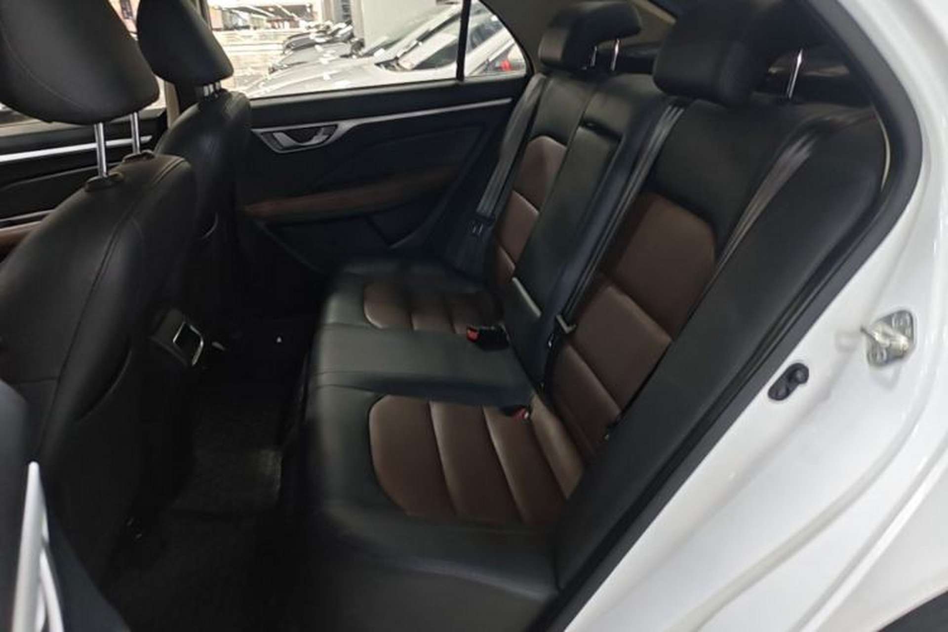 Used Geely Auto Vision 2019 Upgraded Model 1.5L CVT Luxury Version China VI Standard Left Rear Seat