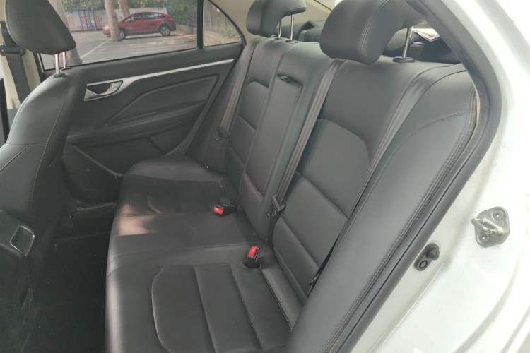 Used Geely Auto Vision 2019 Upgraded Model 1.5L Manual Luxury Version China VI Standard Left Rear Seat