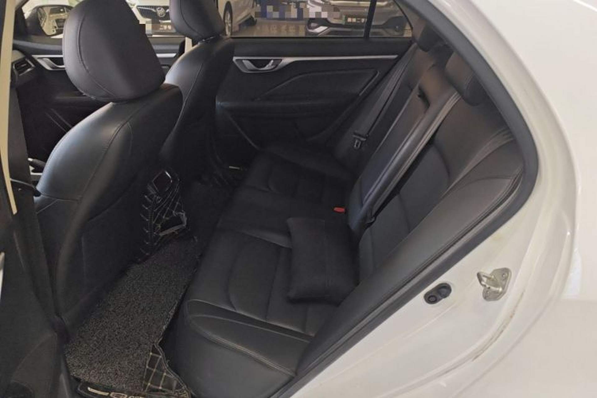 Used Geely Auto Vision 2019 Upgraded Model 1.5L Manual Luxury Version China VI Standard Left Rear Seat