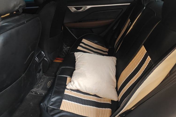 Used Geely Auto Vision 2019 Upgraded Model 1.5L CVT Luxury Version China VI Standard Left Rear Seat