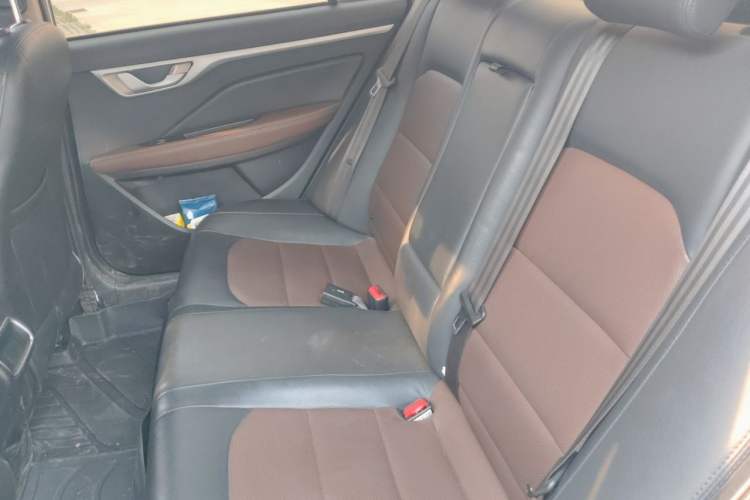 Used Geely Auto Vision 2019 Upgraded Model 1.5L CVT Luxury Version China VI Standard Left Rear Seat