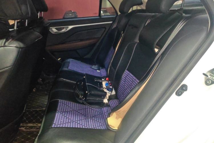 Used Geely Auto Vision 2019 Upgraded Model 1.5L CVT Luxury Version China VI Standard Left Rear Seat