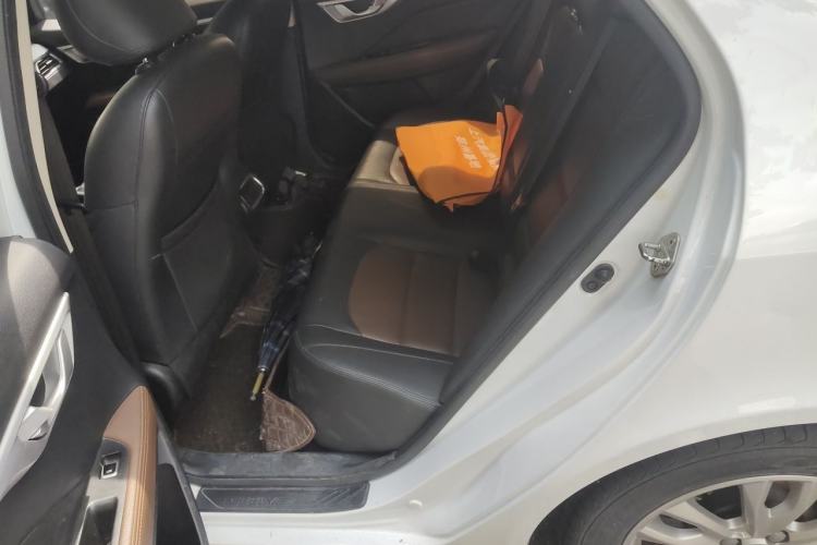 Used Geely Auto Vision 2019 Upgraded Model 1.5L CVT Luxury Version China VI Standard Left Rear Seat