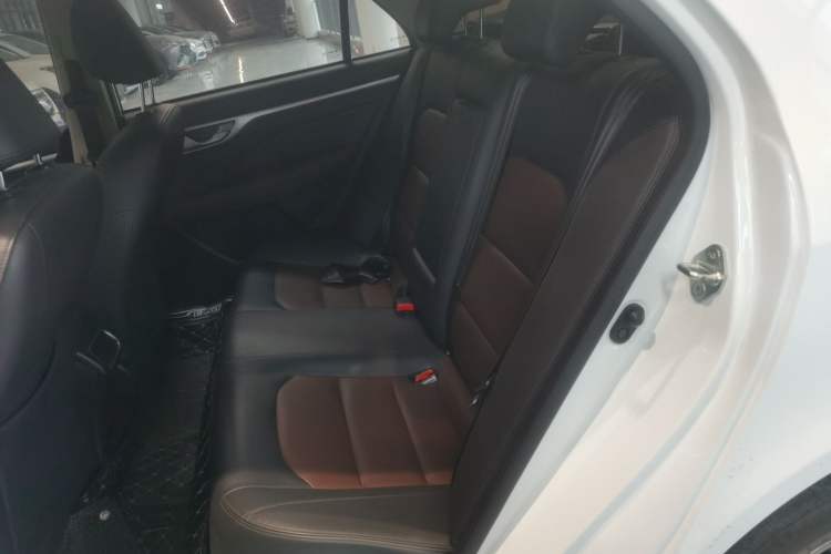Used Geely Auto Vision 2019 Upgraded Model 1.5L CVT Luxury Version China VI Standard Left Rear Seat