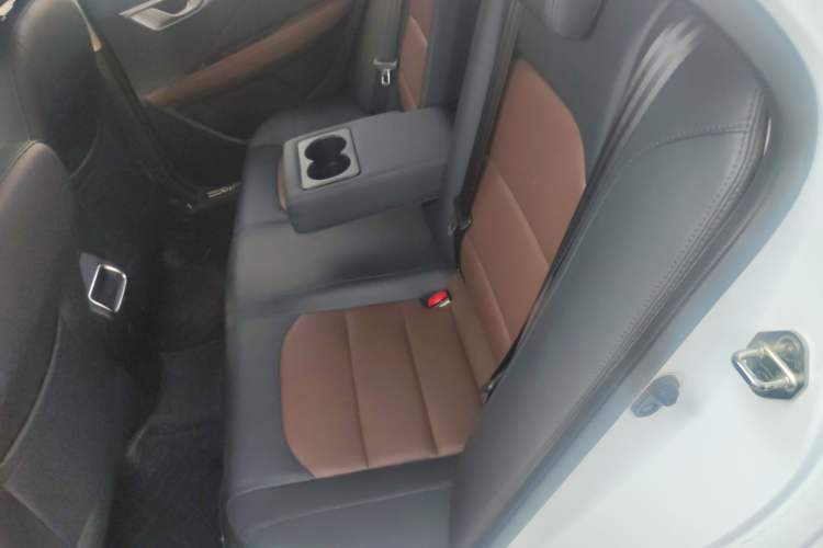 Used Geely Auto Vision 2019 Upgraded Model 1.5L CVT Prestige Version China VI Standard Left Rear Seat