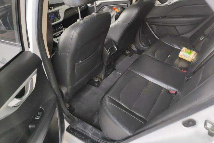 Used Geely Auto Vision 2019 Upgraded Model 1.5L Manual Luxury Version China VI Standard Left Rear Seat
