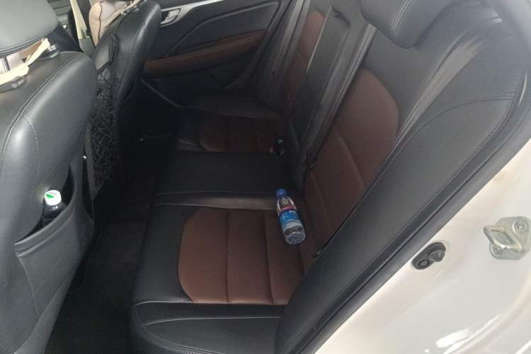 Used Geely Auto Vision 2019 Upgraded Model 1.5L CVT Luxury Version China VI Standard Left Rear Seat