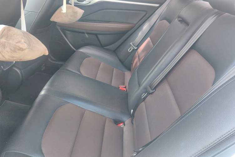 Used Geely Auto Vision 2019 Upgraded Model 1.5L CVT Luxury Version China VI Standard Left Rear Seat