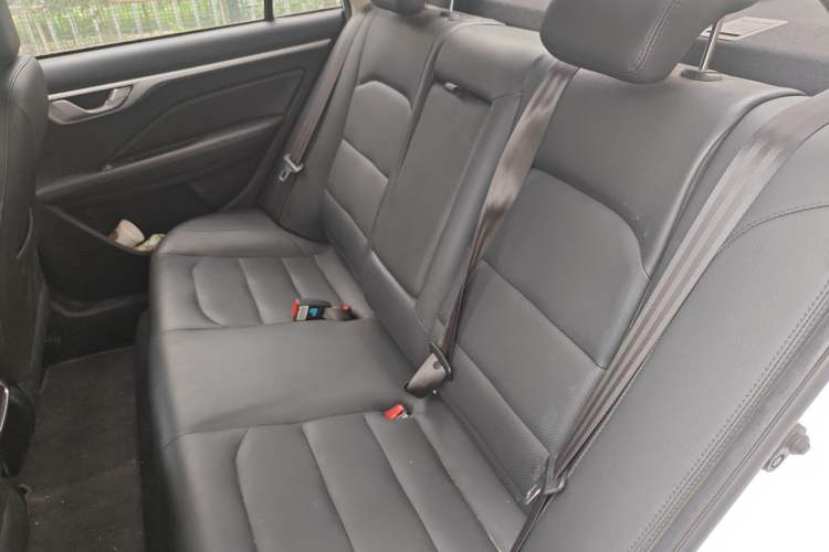Used Geely Auto Vision 2019 Upgraded Model 1.5L Manual "Million Happiness" Edition China V Standard Left Rear Seat