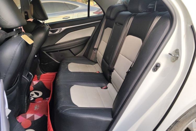 Used Geely Auto Vision 2019 Upgraded Model 1.5L CVT Luxury Version China VI Standard Left Rear Seat