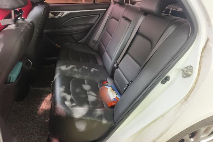 Used Geely Auto Vision 2019 Upgraded Model 1.5L Manual Luxury Version China VI Standard Left Rear Seat