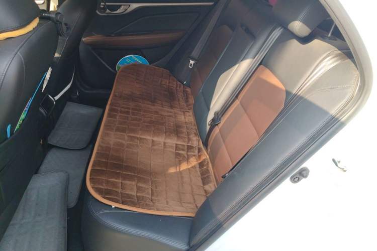 Used Geely Auto Vision 2019 Upgraded Model 1.5L CVT Prestige Version China VI Standard Left Rear Seat