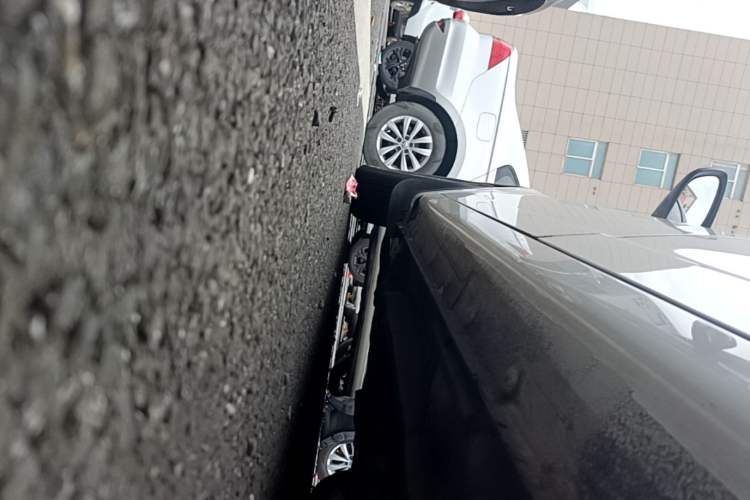 Used Geely Auto Vision 2019 Upgraded Model 1.5L CVT Prestige Version China VI Standard Left Side Sill