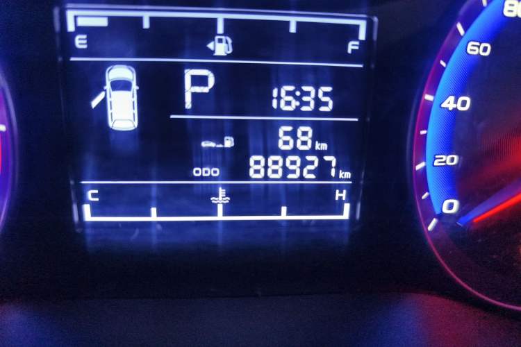 Used Geely Auto Vision 2019 Upgraded Model 1.5L CVT Luxury Version China VI Standard Odometer Close Up