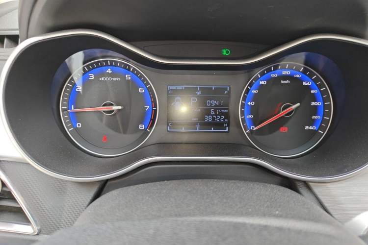 Used Geely Auto Vision 2019 Upgraded Model 1.5L CVT Luxury Version China VI Standard Odometer Close Up