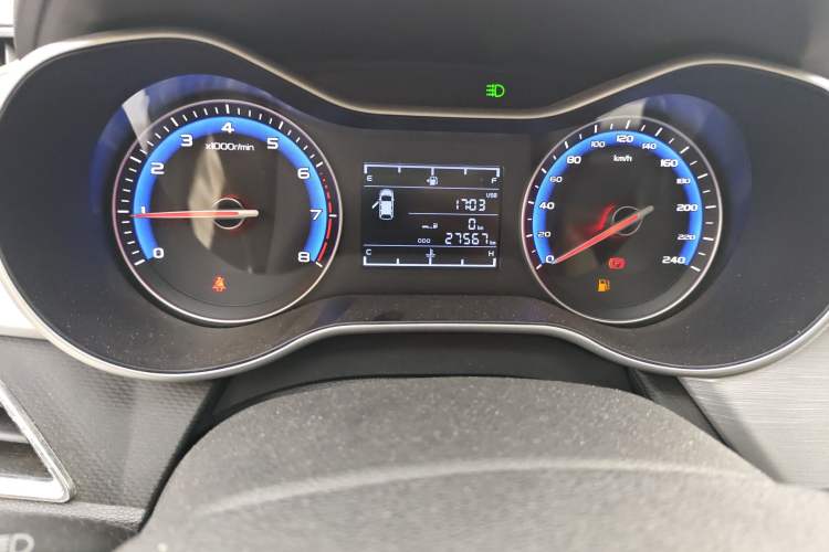 Used Geely Auto Vision 2019 Upgraded Model 1.5L Manual Luxury Version China VI Standard Odometer Close Up
