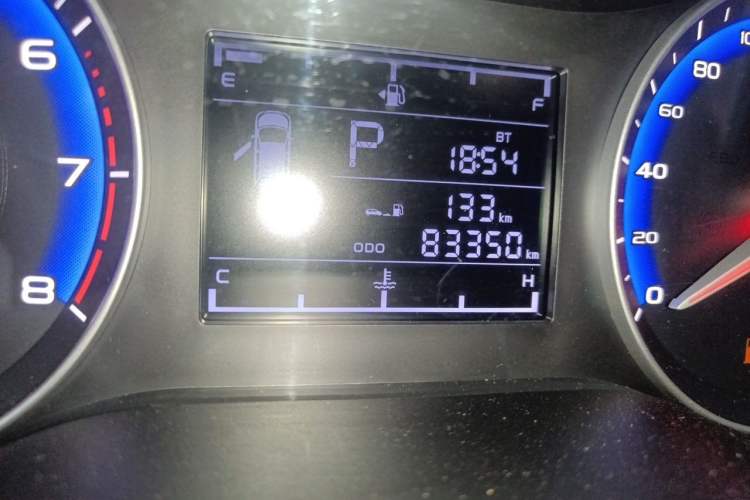Used Geely Auto Vision 2019 Upgraded Model 1.5L CVT Luxury Version China VI Standard Odometer Close Up