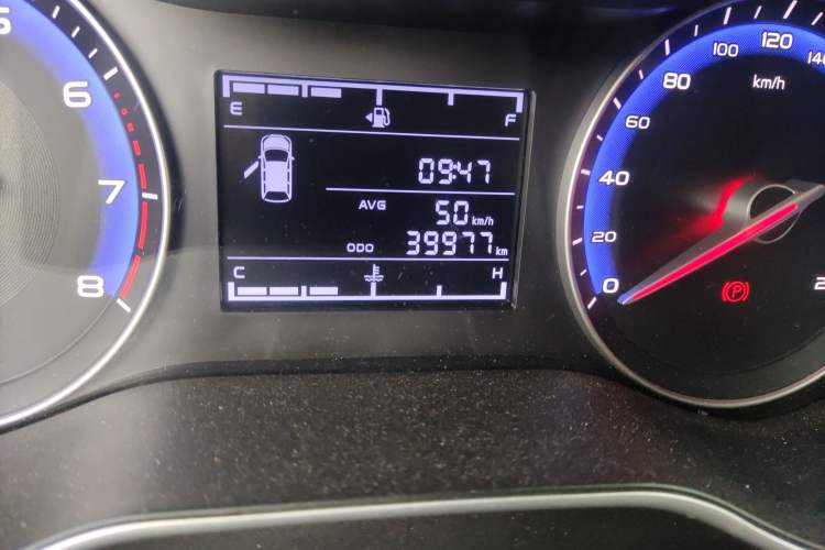 Used Geely Auto Vision 2019 Upgraded Model 1.5L Manual Luxury Version China VI Standard Odometer Close Up
