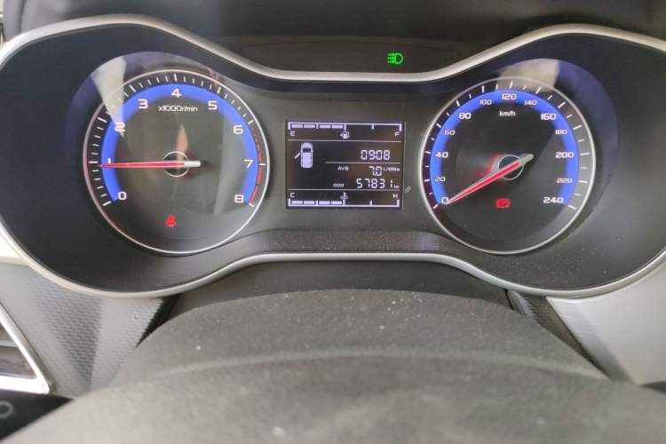 Used Geely Auto Vision 2019 Upgraded Model 1.5L Manual Luxury Version China VI Standard Odometer Close Up