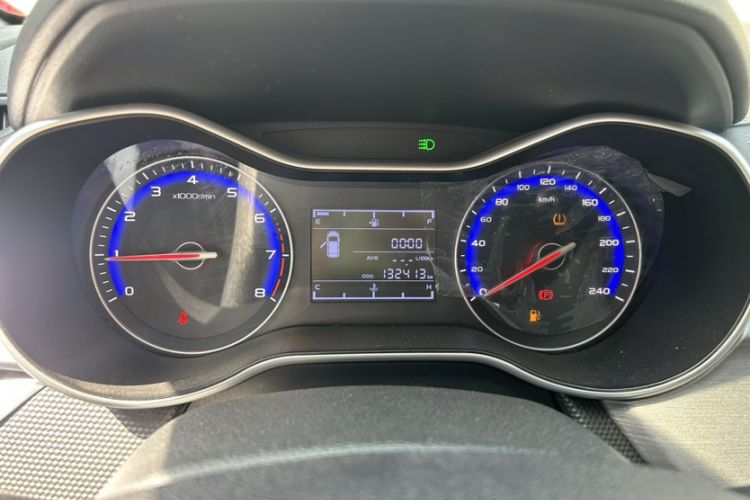 Used Geely Auto Vision 2019 Upgraded Model 1.5L Manual Luxury Version China VI Standard Odometer Close Up