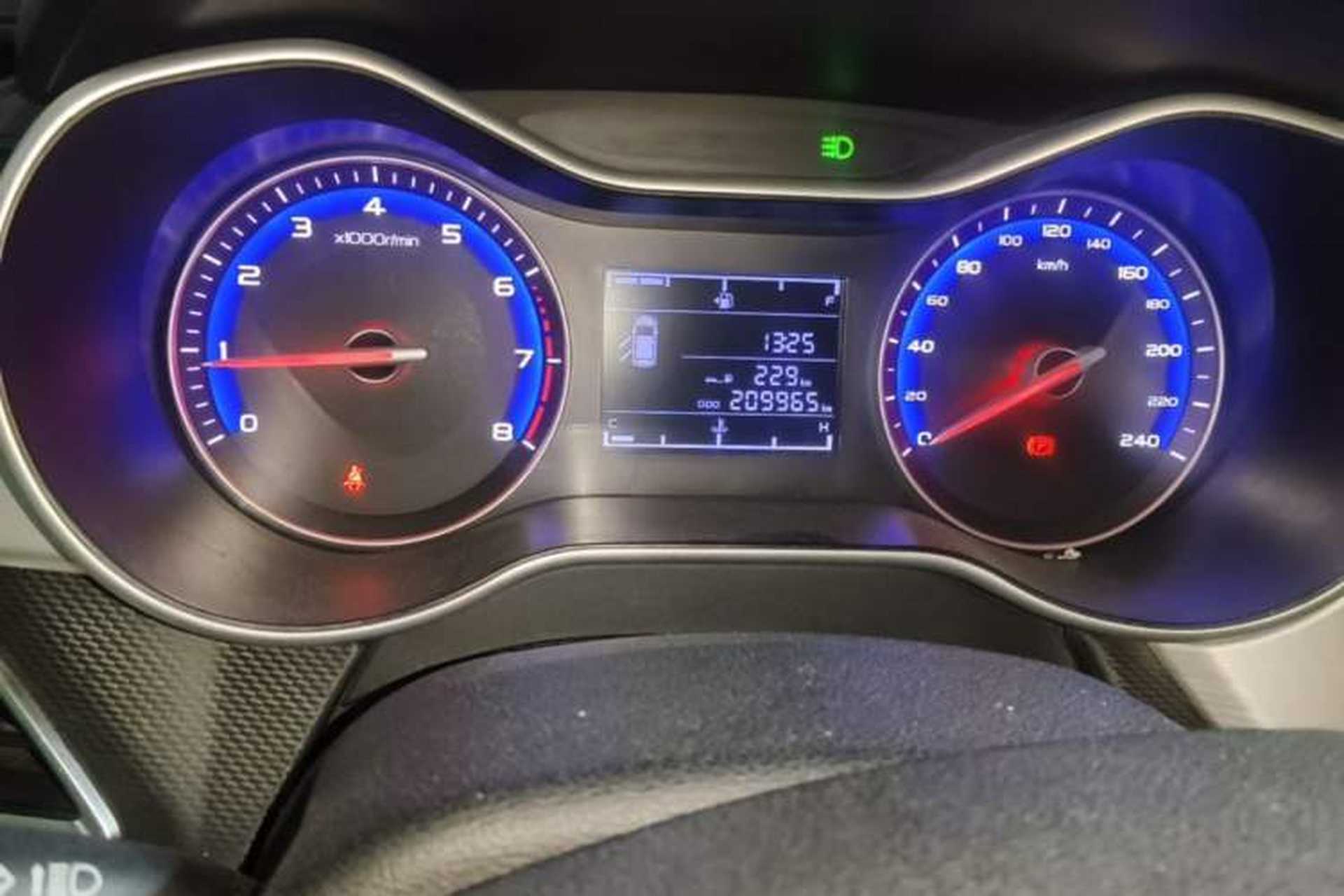 Used Geely Auto Vision 2019 Upgraded Model 1.5L Manual Luxury Version China VI Standard Odometer Close Up