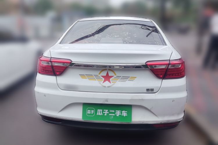 Used Geely Auto Vision 2019 Upgraded Model 1.5L Manual Luxury Version China V Standard Rear