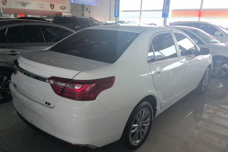 Used Geely Auto Vision 2019 Upgraded Model 1.5L Manual Luxury Version China VI Standard Rear Right 45 Deg