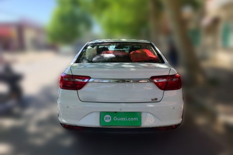Used Geely Auto Vision 2019 Upgraded Model 1.5L Manual Luxury Version China V Standard Rear