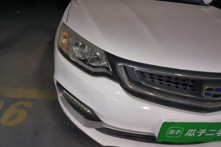 Used Geely Auto Vision 2019 Upgraded Model 1.5L CVT Prestige Version China VI Standard Right Front Headlight