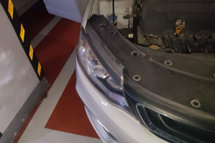 Used Geely Auto Vision 2019 Upgraded Model 1.5L CVT Luxury Version China VI Standard Right Front Headlight