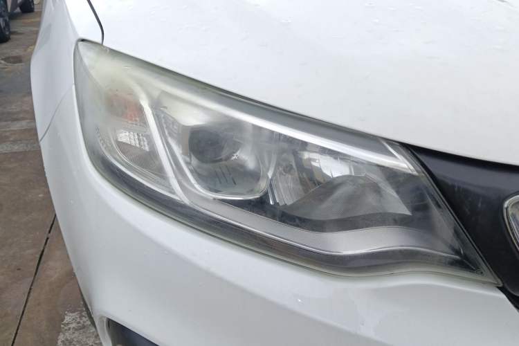 Used Geely Auto Vision 2019 Upgraded Model 1.5L CVT Prestige Version China VI Standard Right Front Headlight