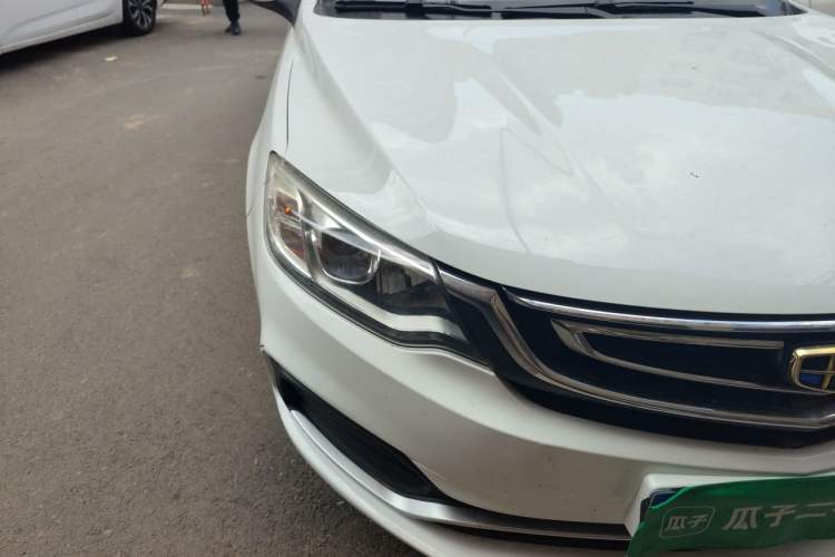 Used Geely Auto Vision 2019 Upgraded Model 1.5L Manual "Million Happiness" Edition China V Standard Right Front Headlight