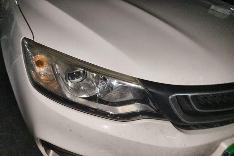 Used Geely Auto Vision 2019 Upgraded Model 1.5L CVT Luxury Version China VI Standard Right Front Headlight