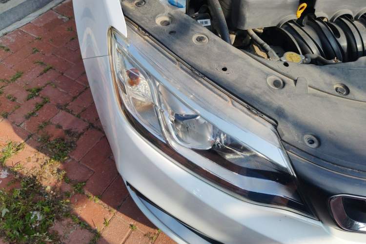 Used Geely Auto Vision 2019 Upgraded Model 1.5L CVT Prestige Version China VI Standard Right Front Headlight