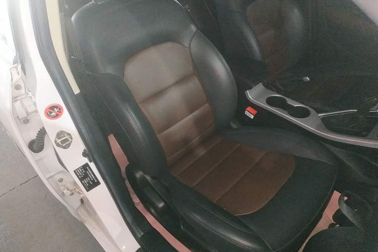 Used Geely Auto Vision 2019 Upgraded Model 1.5L CVT Luxury Version China VI Standard Right Front Seat