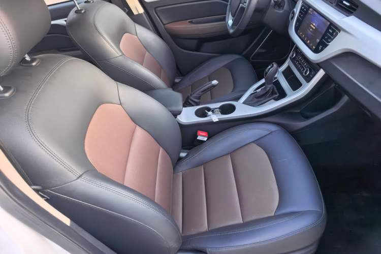 Used Geely Auto Vision 2019 Upgraded Model 1.5L CVT Luxury Version China VI Standard Right Front Seat